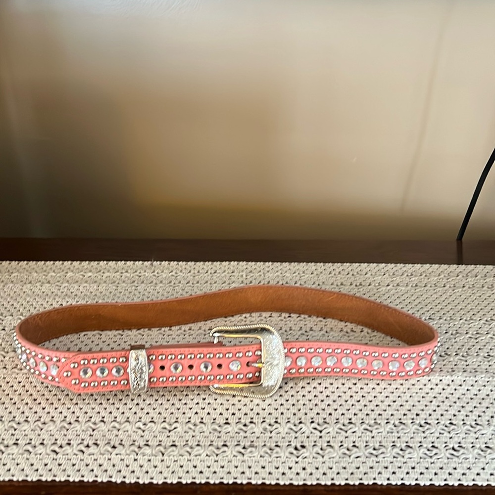 Western belt D & G